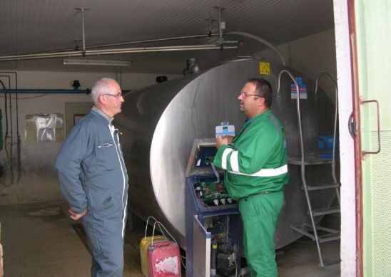Le Technicien Froid à la Ferme : le garant des installations de refroidissement du lait